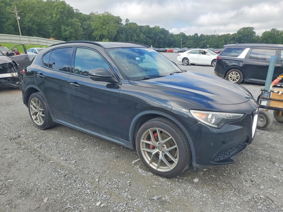 Alfa Romeo STELVIO 2018 — Copart