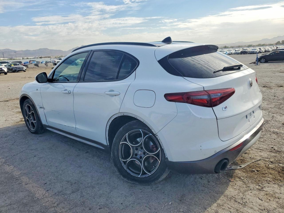 Alfa Romeo STELVIO 2023 — Copart