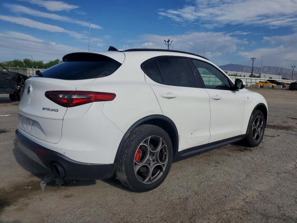 Alfa Romeo STELVIO 2023 — Copart