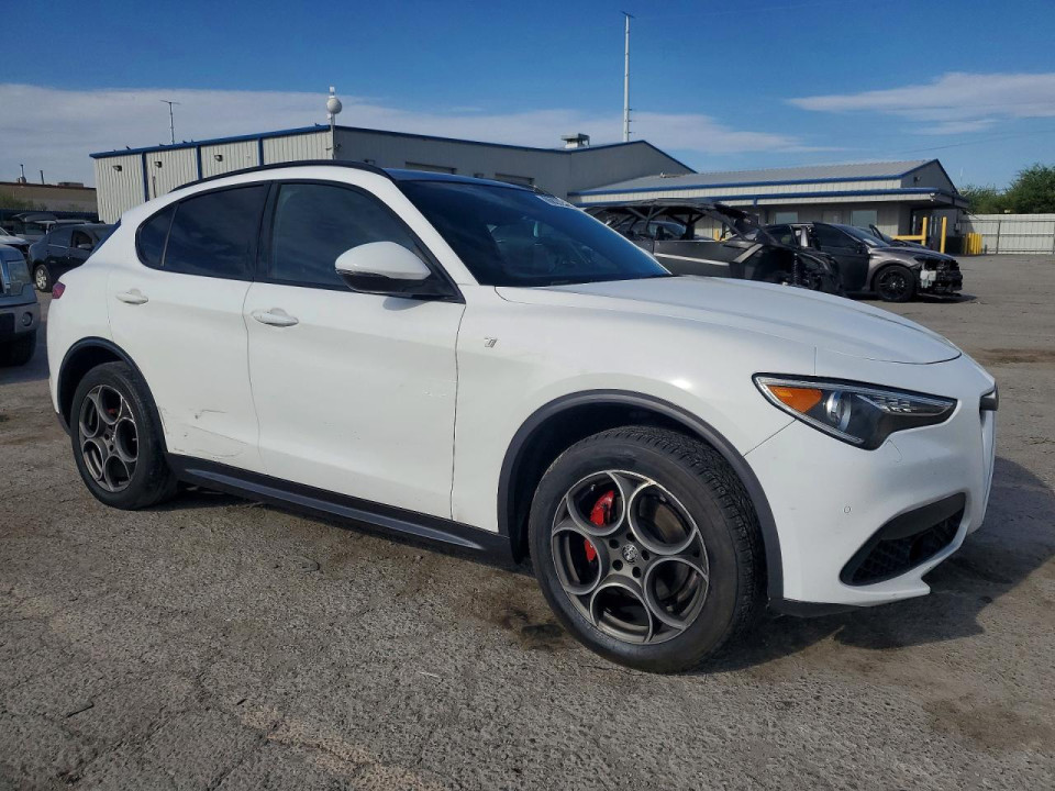 Alfa Romeo STELVIO 2023 — Copart