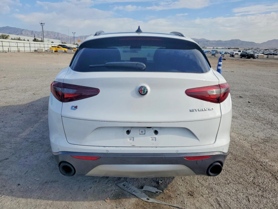 Alfa Romeo STELVIO 2023 — Copart