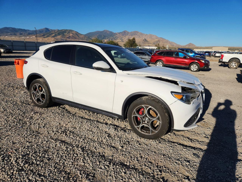 Alfa Romeo STELVIO 2022 — Copart