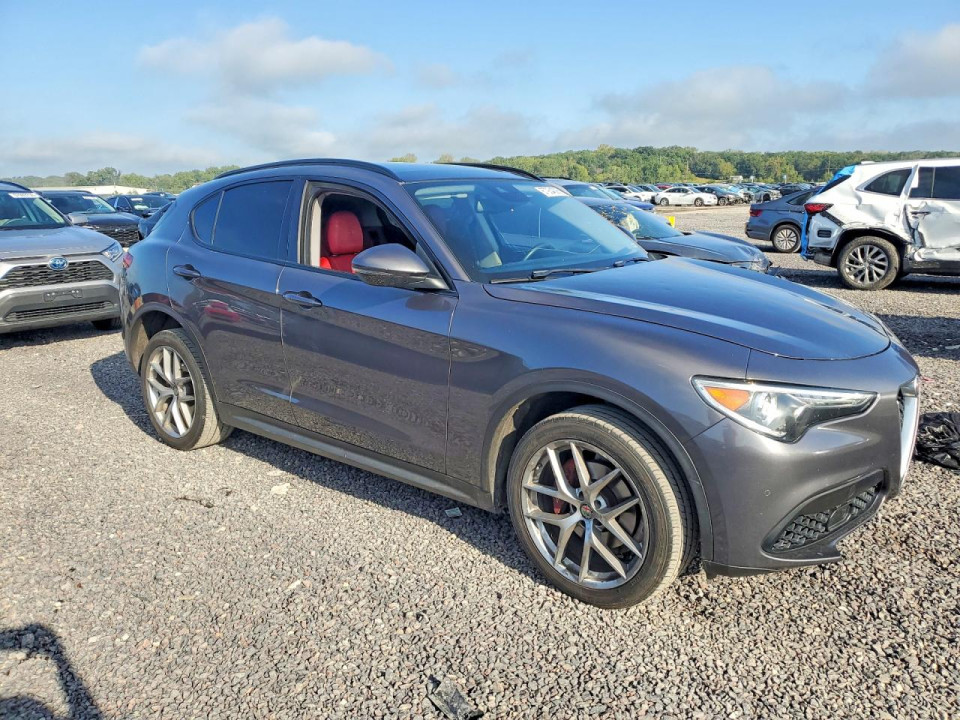 Alfa Romeo STELVIO 2018 — Copart
