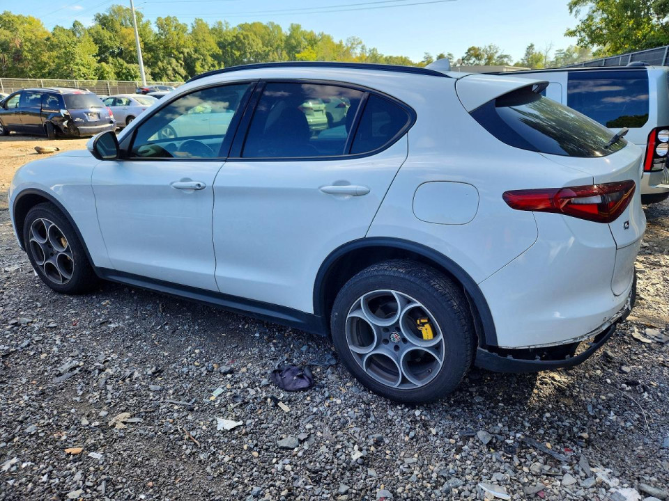 Alfa Romeo STELVIO 2018 — Copart