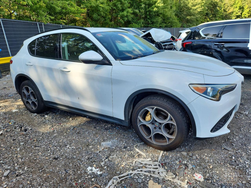 Alfa Romeo STELVIO 2018 — Copart