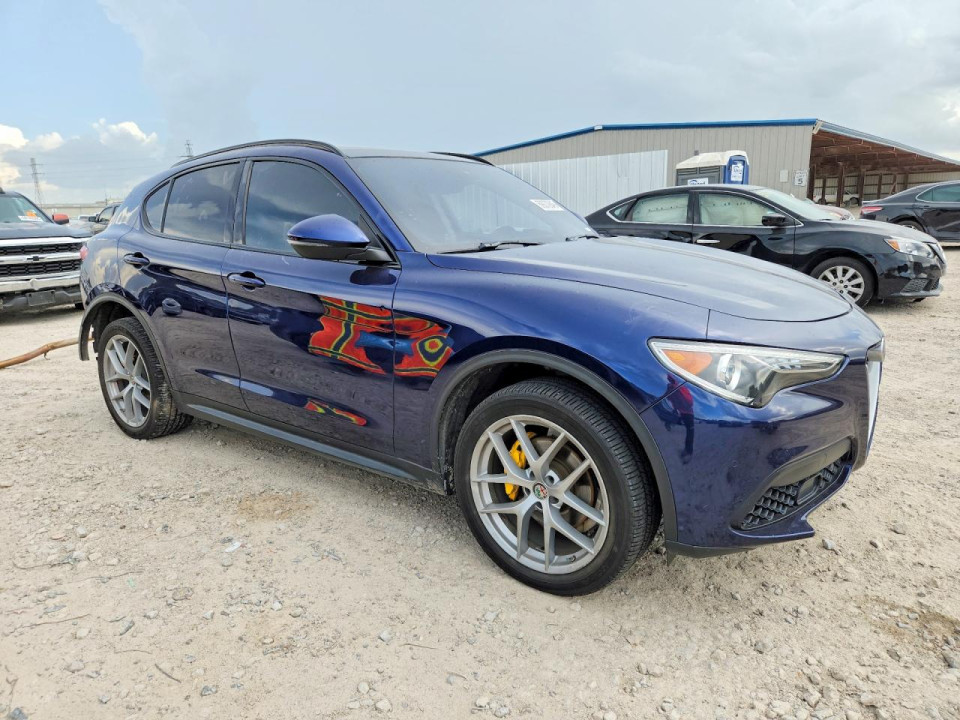Alfa Romeo STELVIO 2018 — Copart