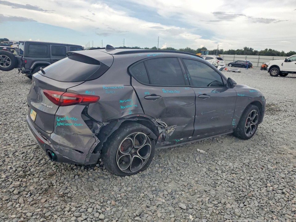 Alfa Romeo STELVIO 2022 — Copart