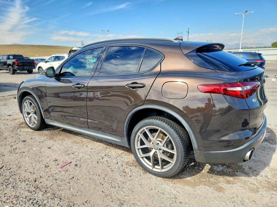 Alfa Romeo STELVIO 2018 — Copart