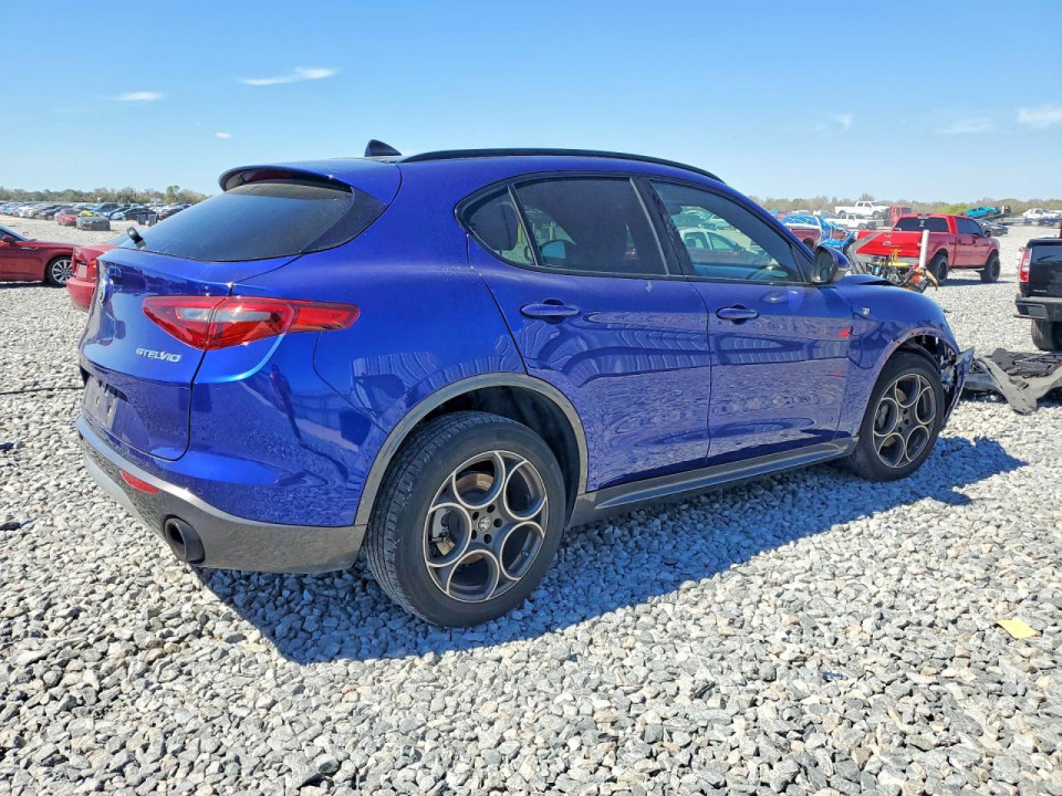 Alfa Romeo STELVIO 2022 — Copart