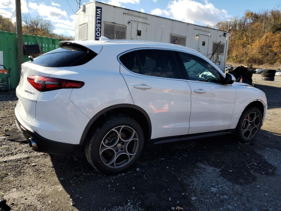 Alfa Romeo STELVIO 2018 — Copart