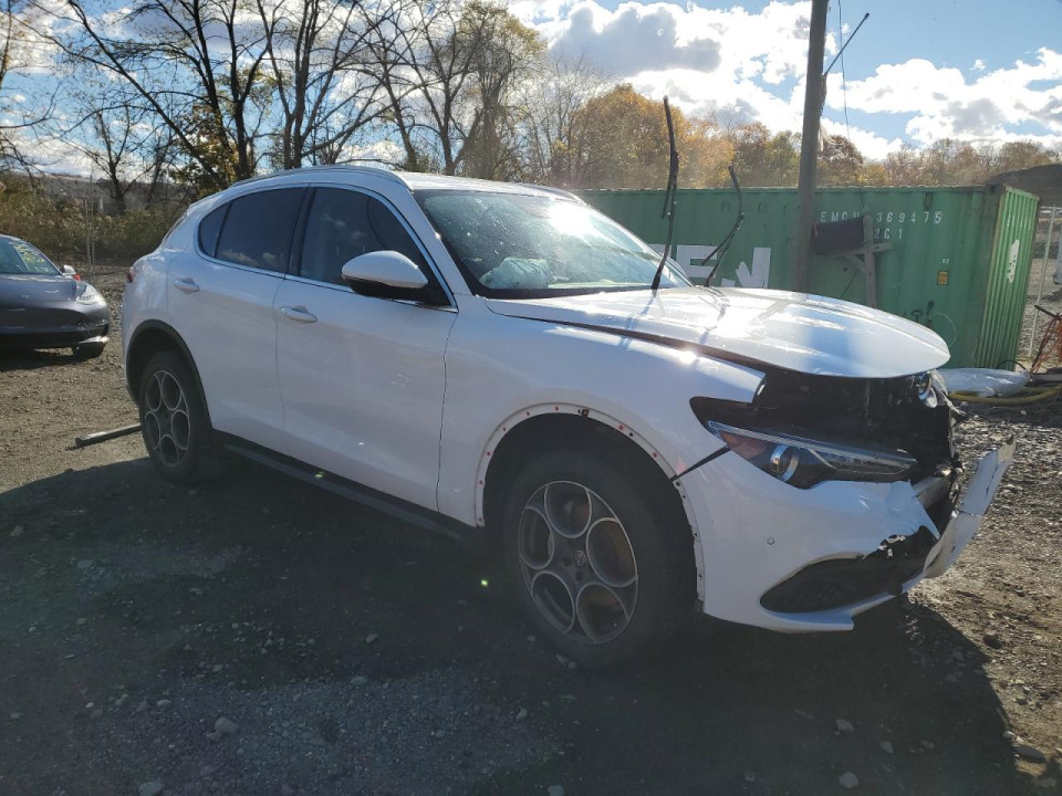 Alfa Romeo STELVIO 2018 — Copart