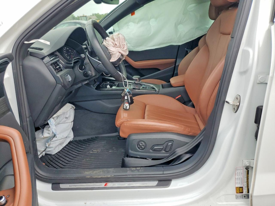 Audi A4 2023 — Copart
