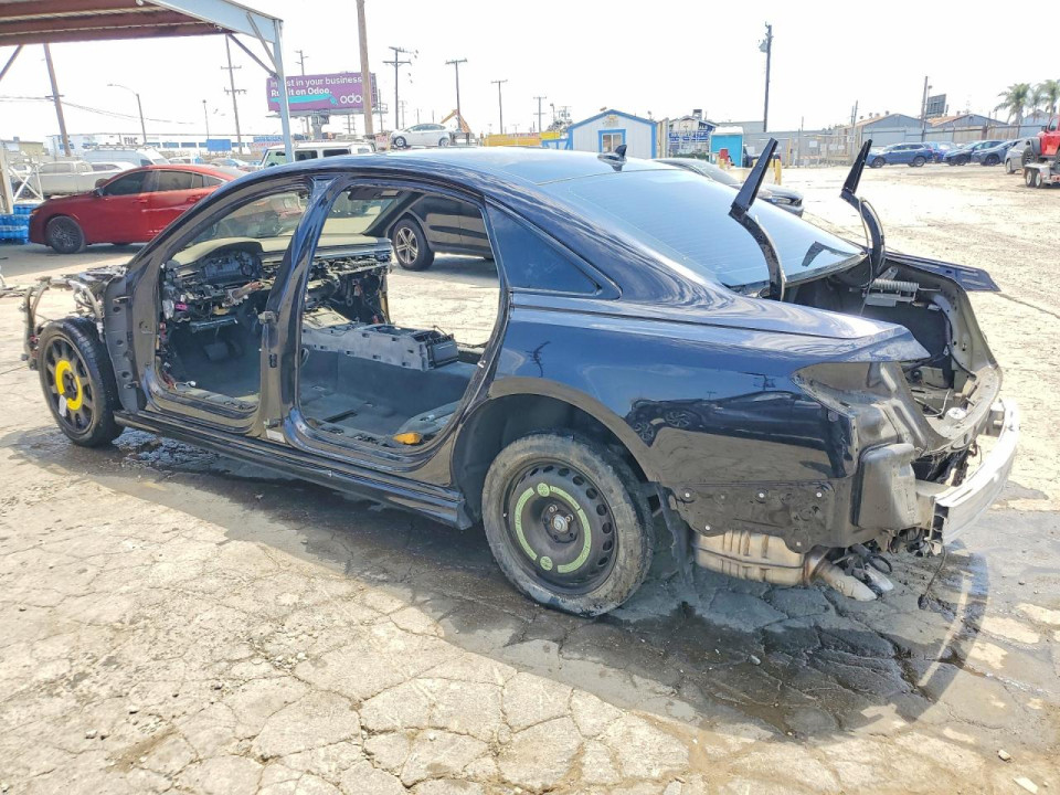Audi A8 2025 — Copart