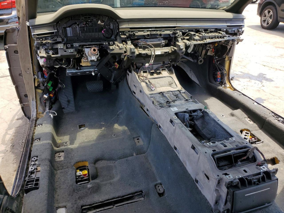 Audi A8 2025 — Copart