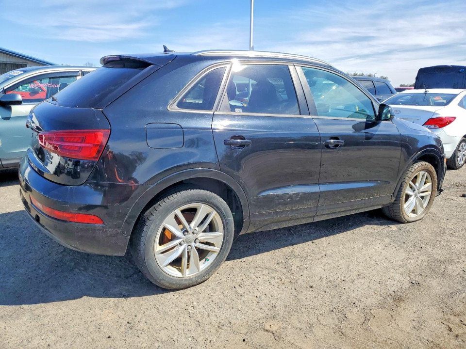 Audi Q3 2017 — Copart