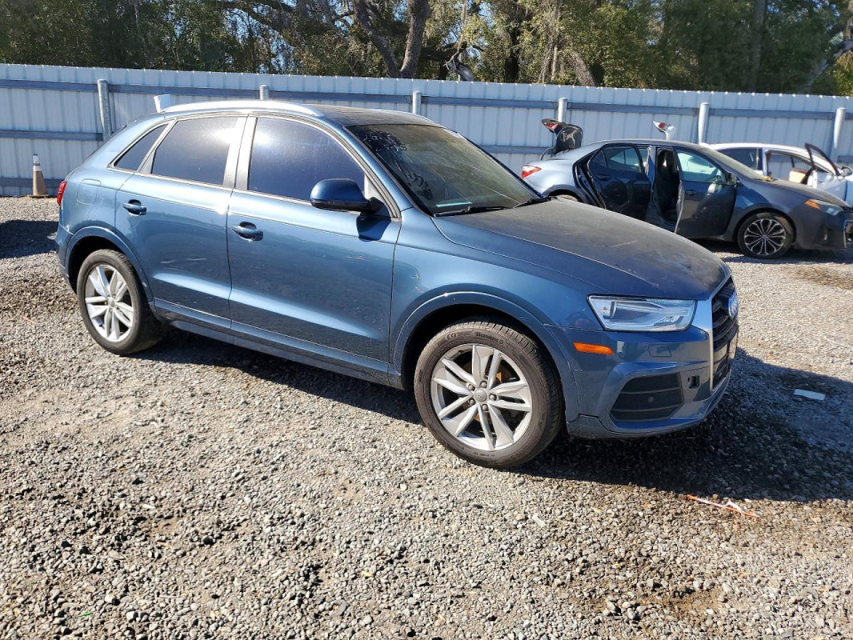 Audi Q3 2017 — Copart