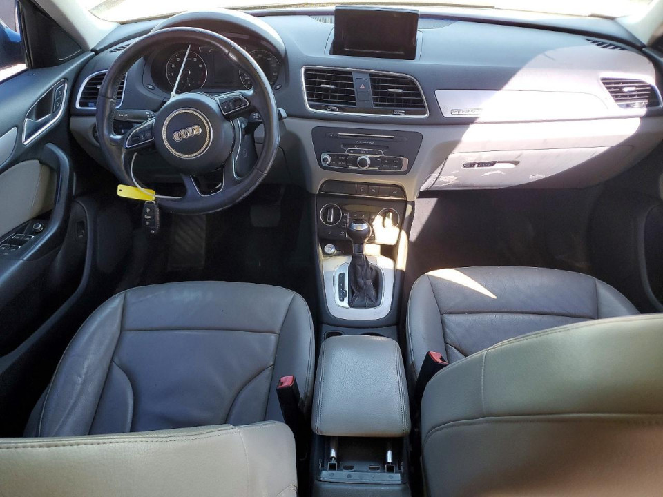 Audi Q3 2017 — Copart