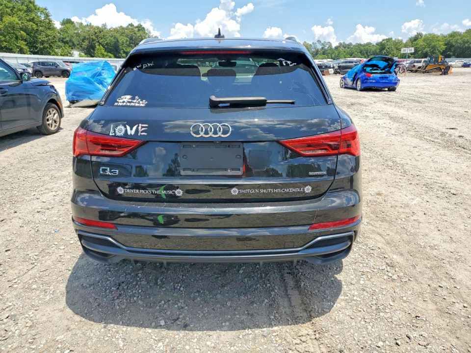 Audi Q3 2021 — Copart