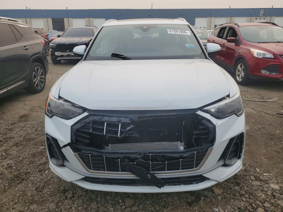 Audi Q3 2021 — Copart