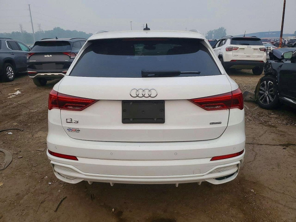 Audi Q3 2021 — Copart