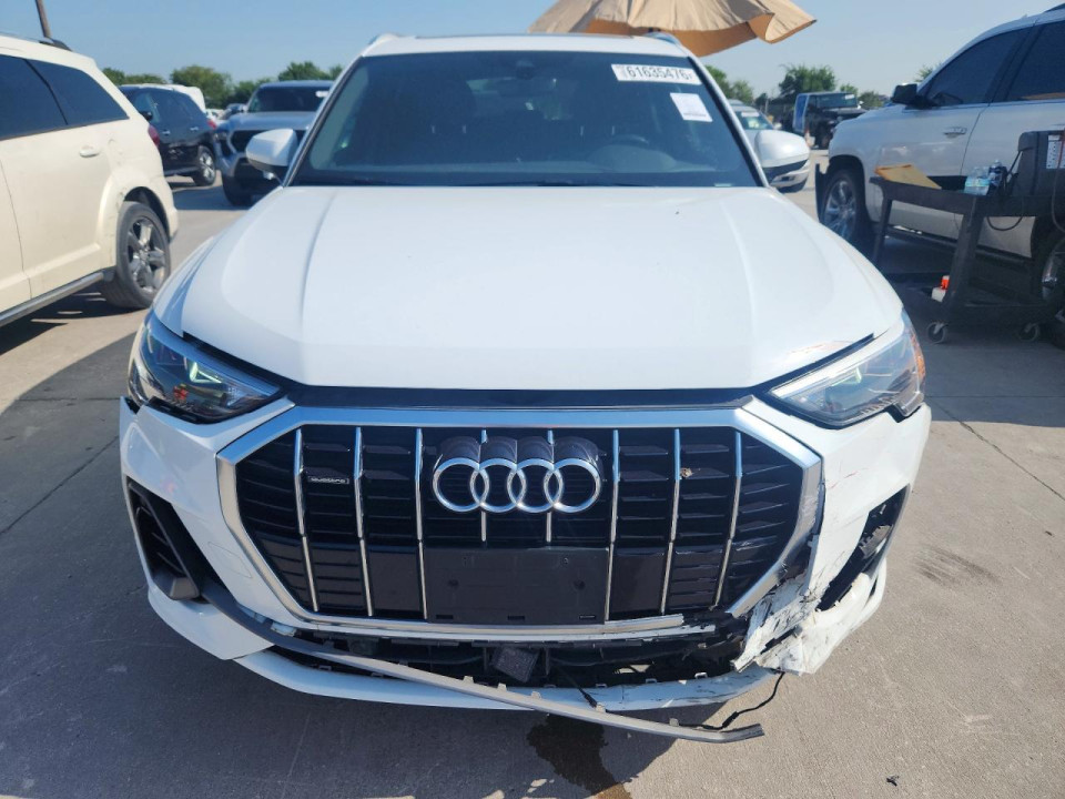Audi Q3 2021 — Copart