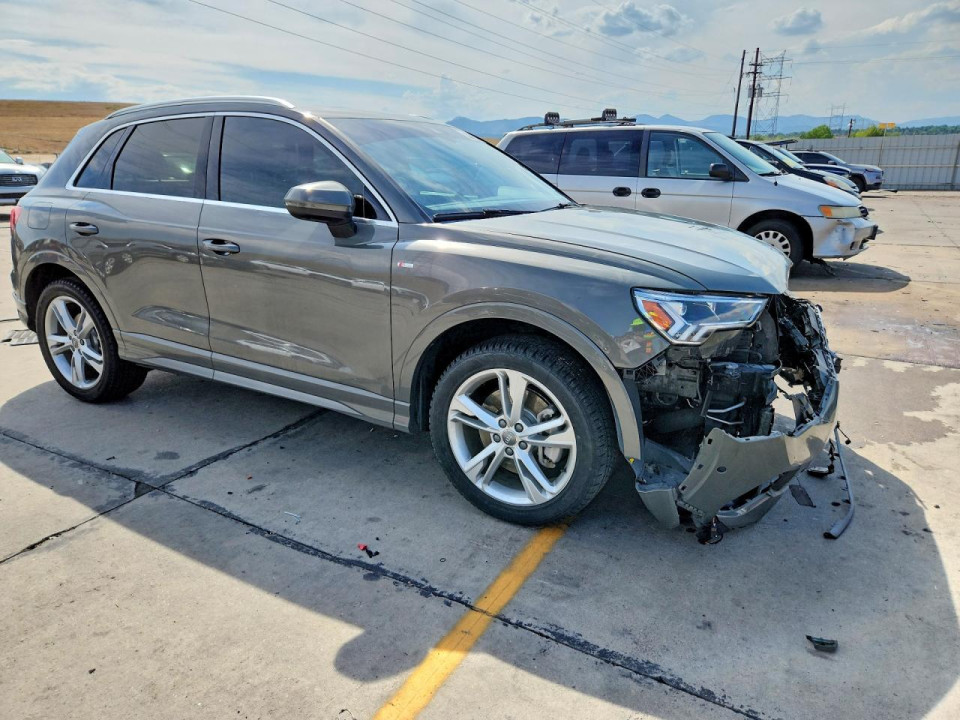 Audi Q3 2020 — Copart