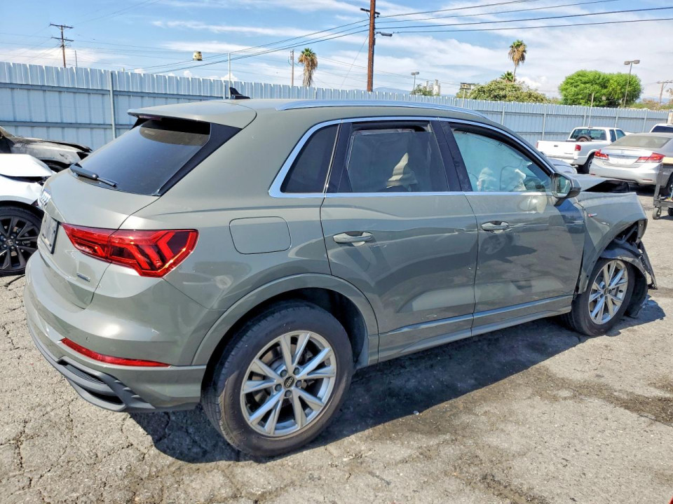 Audi Q3 2023 — Copart