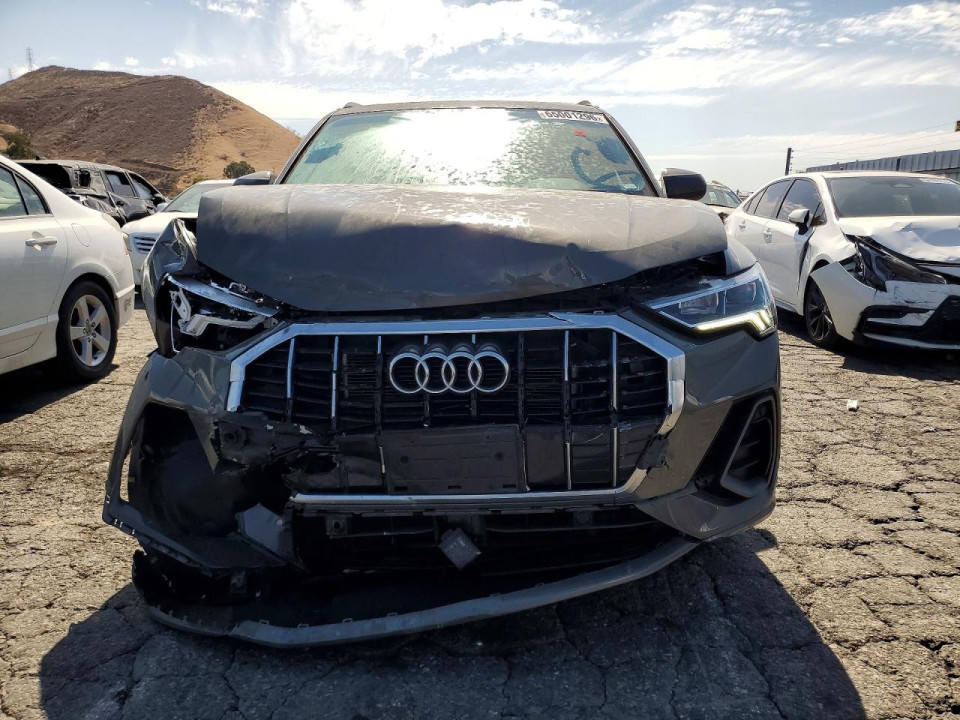 Audi Q3 2023 — Copart