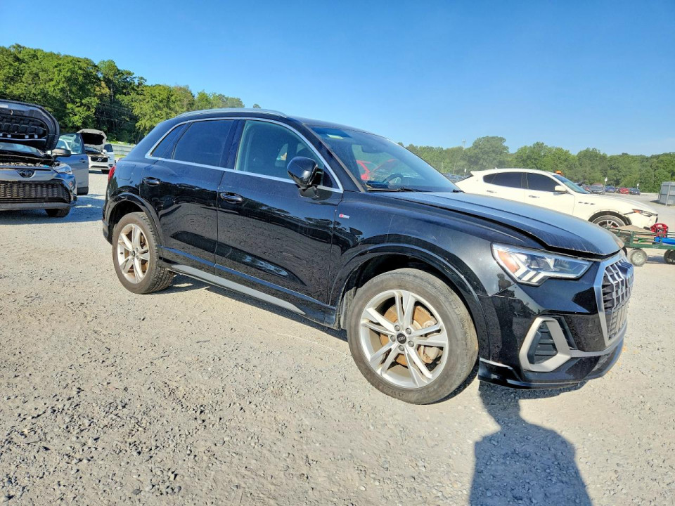 Audi Q3 2022 — Copart