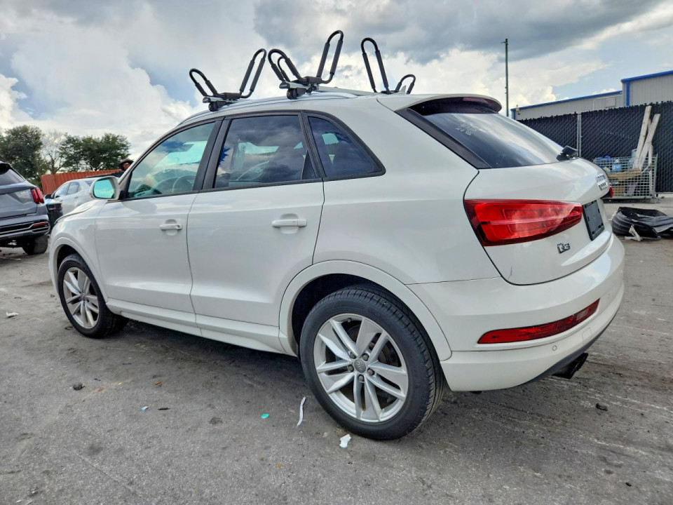 Audi Q3 2017 — Copart