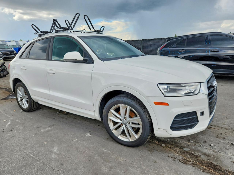 Audi Q3 2017 — Copart