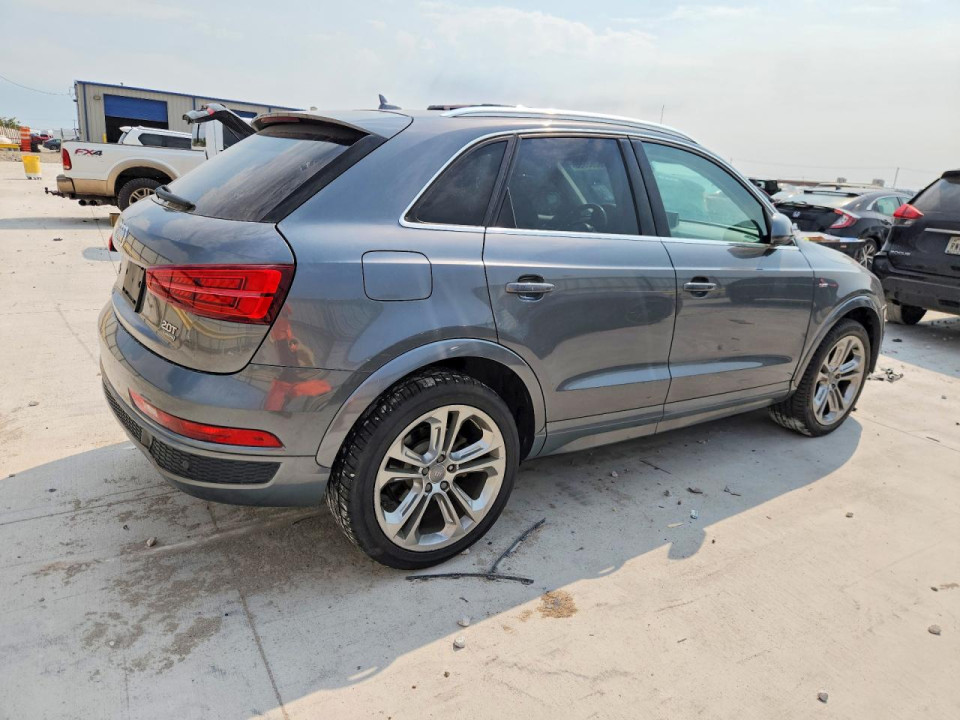 Audi Q3 2016 — Copart