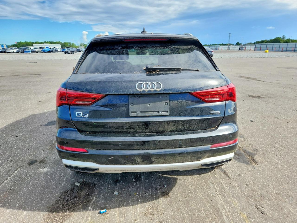 Audi Q3 2021 — Copart