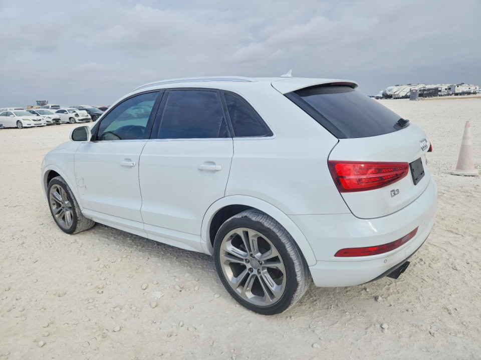 Audi Q3 2017 — Copart