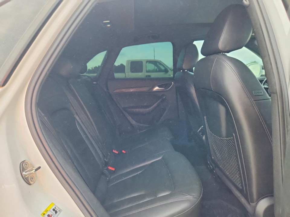 Audi Q3 2017 — Copart