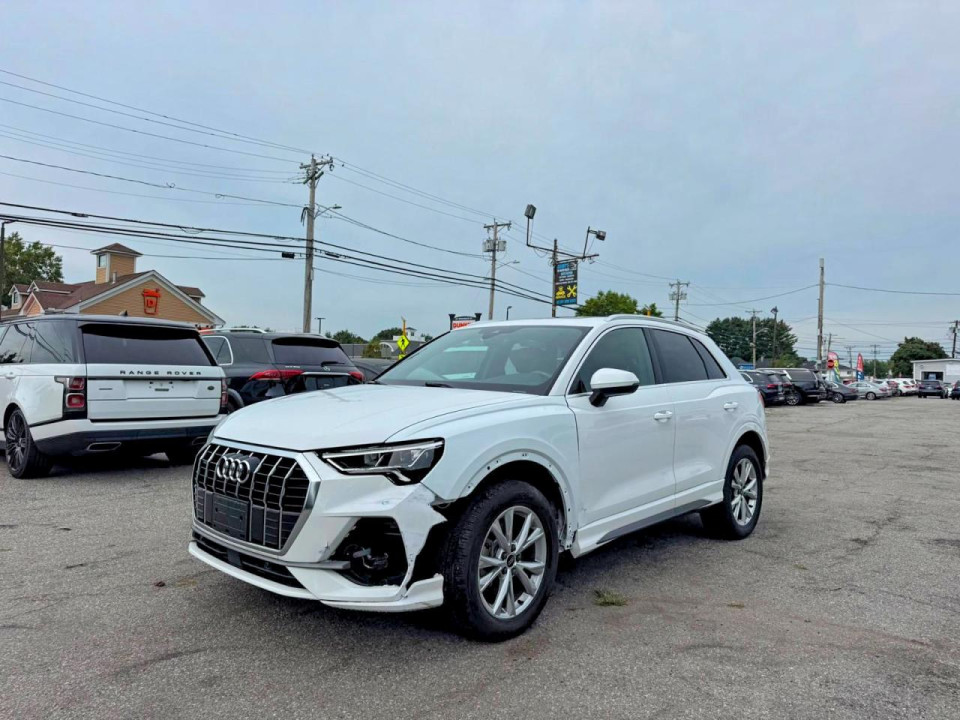 Audi Q3 2023 — Copart