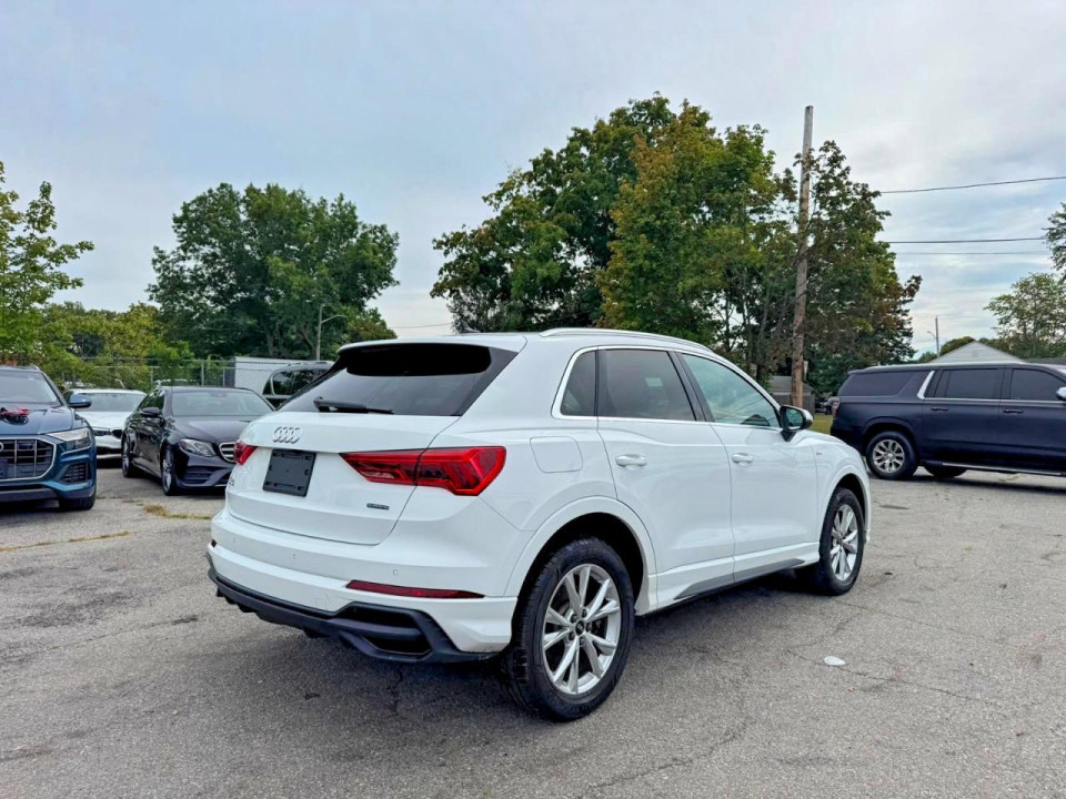 Audi Q3 2023 — Copart