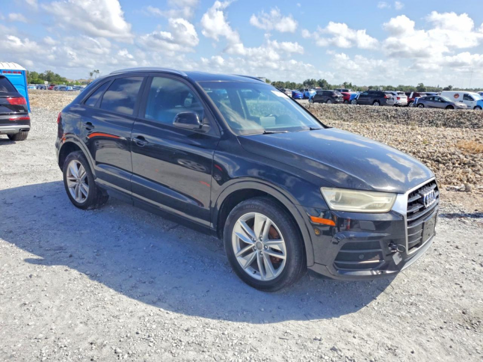 Audi Q3 2017 — Copart