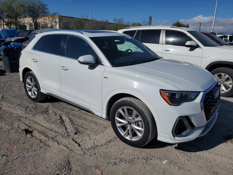 Audi Q3 2022 — Copart