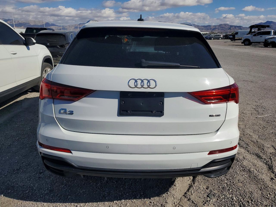 Audi Q3 2022 — Copart