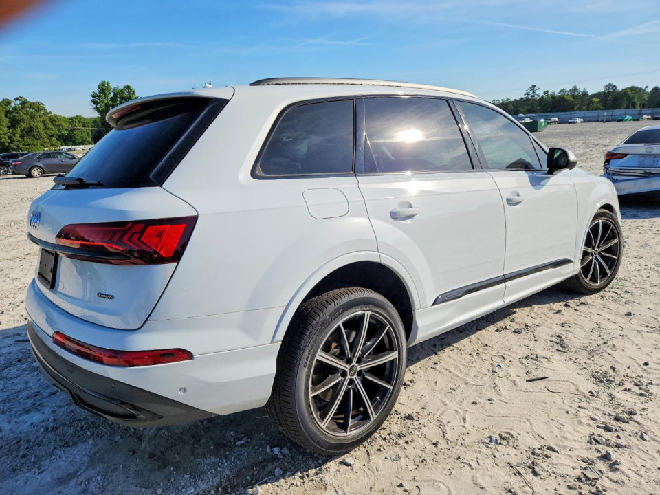 Audi Q7 2024 — Copart