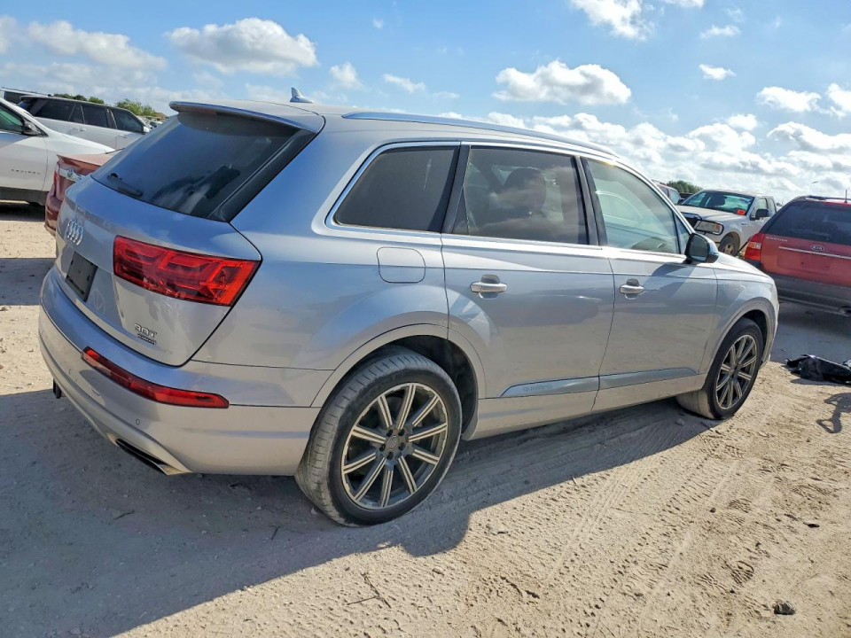Audi Q7 2017 — Copart