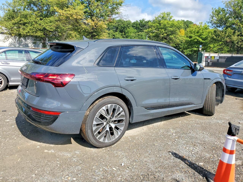 Audi Q8 E-TRON 2024 — Copart