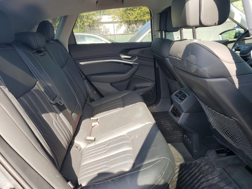 Audi Q8 E-TRON 2024 — Copart