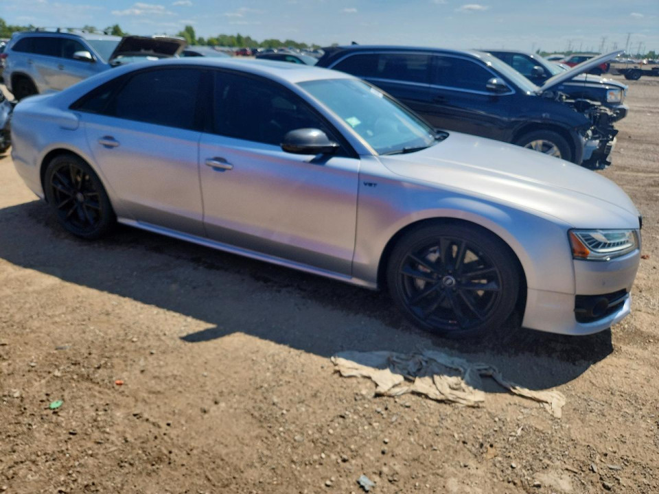 Audi S8 2016 — Copart