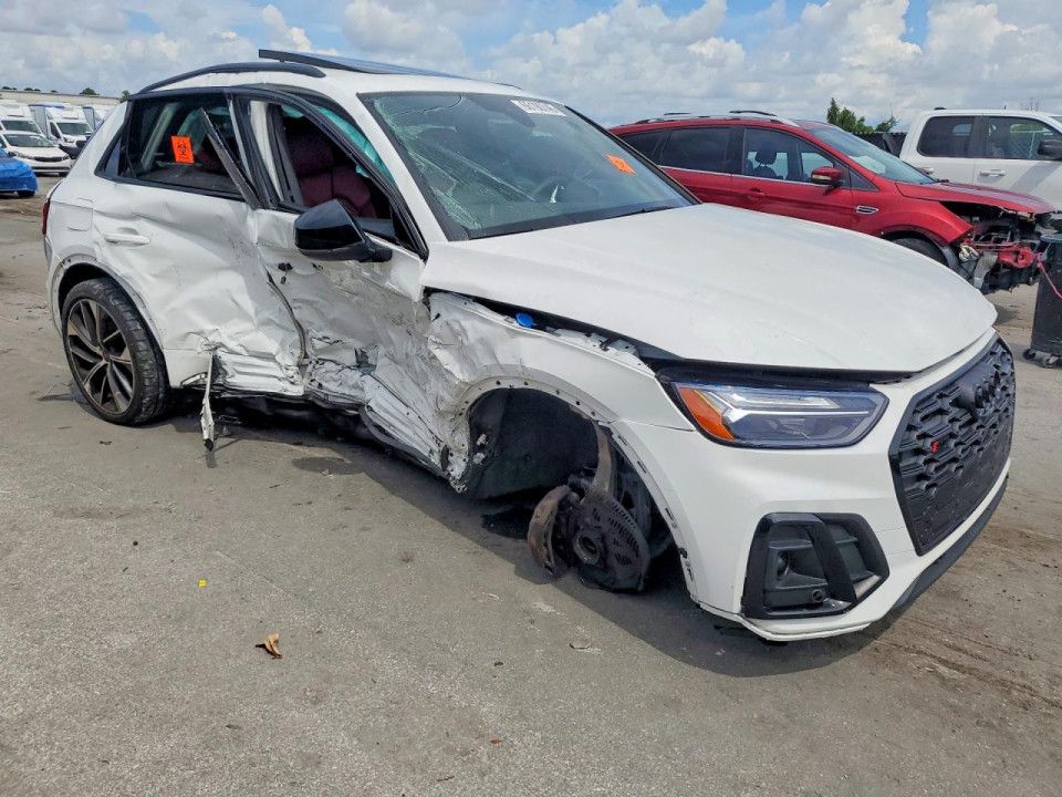 Audi SQ5 2024 — Copart