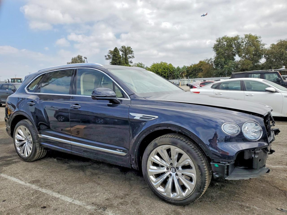 Bentley BENTAYGA 2025 — Copart
