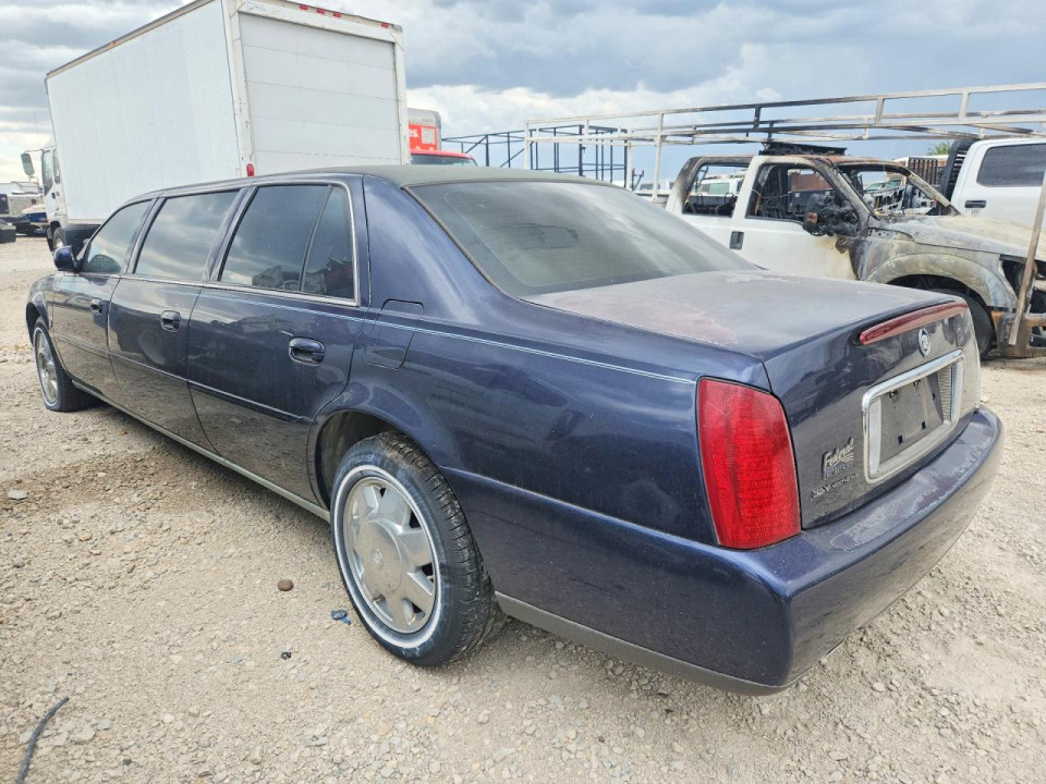 Cadillac PROFESSIONAL CHASSIS 2001 — Copart