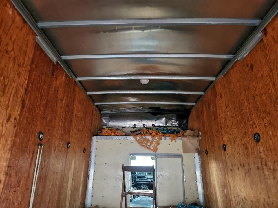 Chevrolet EXPRESS BOX TRUCK 2003 — Copart