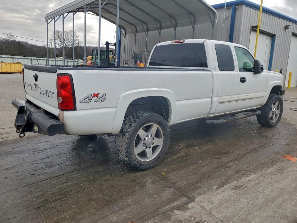 Chevrolet SILVERADO C2500 HEAVY DUTY 2004 — Copart